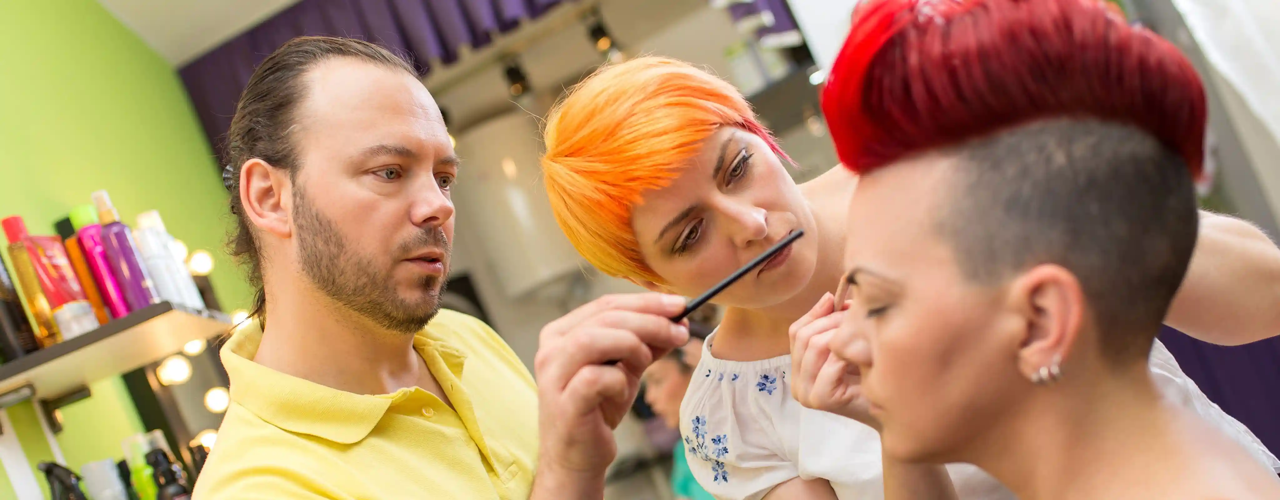 How To Get Real, Hands-On Experience As A Makeup Artist.webp